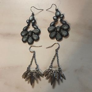 Dangle earrings